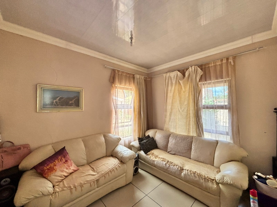 4 Bedroom Property for Sale in Mooivallei Park North West